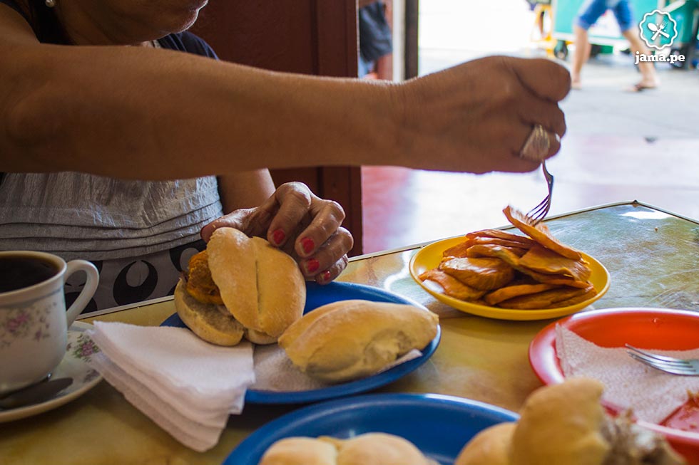 chicharroneria-chicharrones-cercado-lima