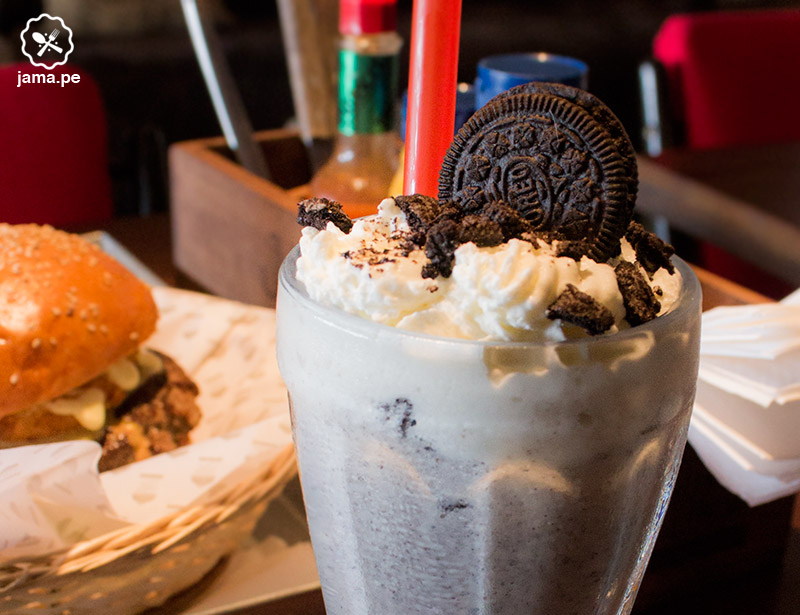 juicy-lucy-jama-milkshake-oreo