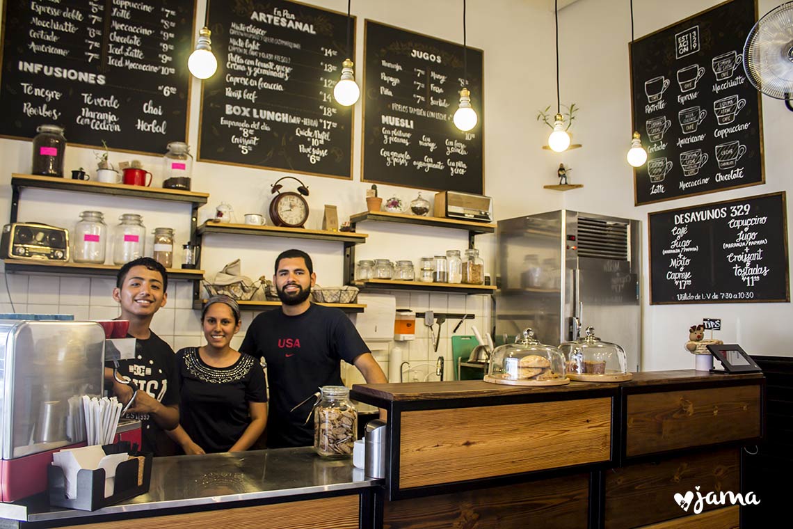 Miraflores:  Probando el famoso café latte de Estación 329