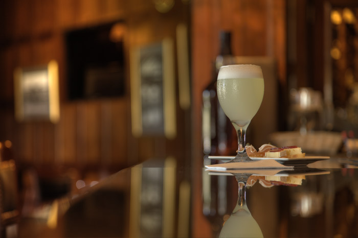 El Bar Inglés del Country Club, celebra el día del Pisco Sour con 2×1